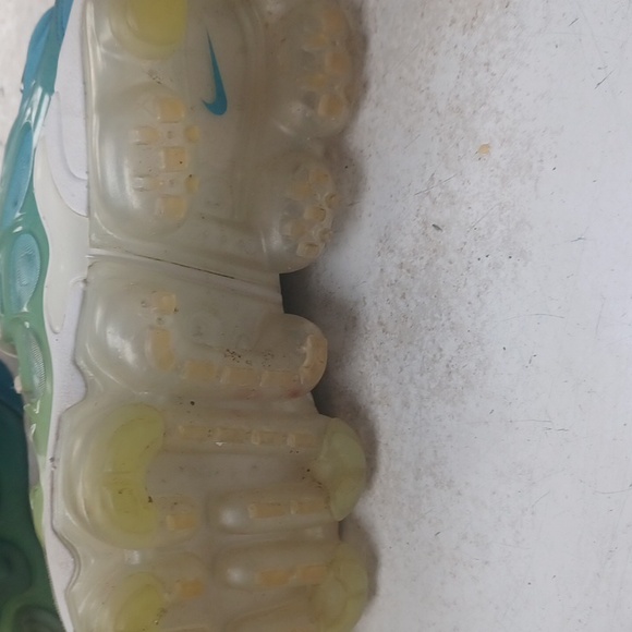 Nike Vapormax - Picture 6 of 8